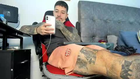 vyxen_ online show from 14, 4, 2026