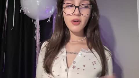 Snapshot of w33d7 chatting on 27, 1, 2025 Alice Before pvt write to me in PM online show from 27, 1, 2025