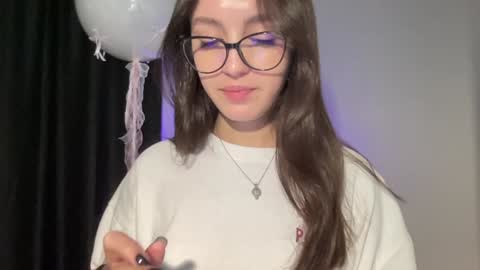 Snapshot of w33d7 chatting on 7, 2, 2025 Alice Before pvt write to me in PM online show from 7, 2, 2025