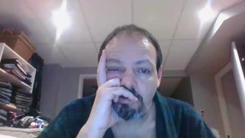 walker033 online show from 10, 2, 2025