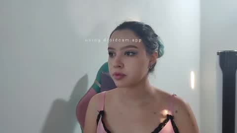 Snapshot of wandadoll chatting on 19, 10, 2025 Wanda online show from 19, 10, 2025