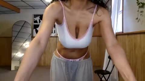 wanderlustgaal online show from 4, 2, 2026