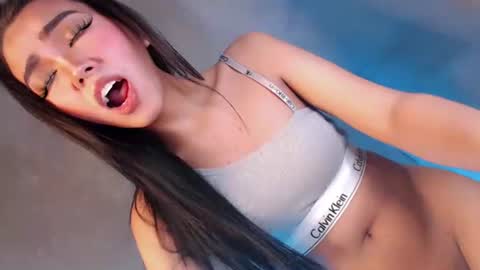 Isla Fox online show from 27, 9, 2025