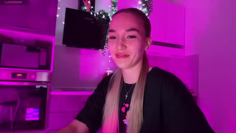 Snapshot of watergirl_ chatting on 6, 12, 2024 Im saving up for a new car help me online show from 6, 12, 2024