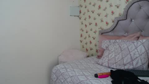 Milf Latina online show from 4, 4, 2026