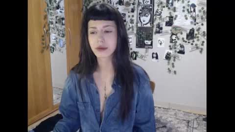 Snapshot of wavy_nights chatting on 19, 9, 2025 Mina online show from 19, 9, 2025