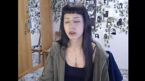 Snapshot of wavy_nights chatting on 9, 10, 2025 Mina online show from 9, 10, 2025