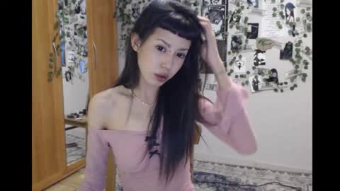 Snapshot of wavy_nights chatting on 26, 10, 2025 Mina online show from 26, 10, 2025