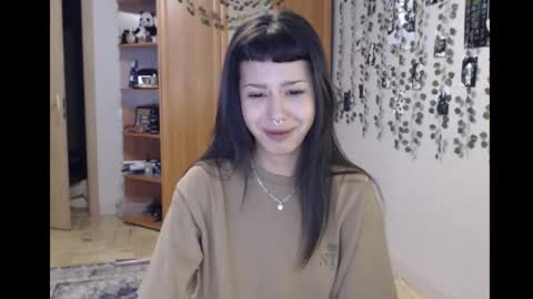 Snapshot of wavy_nights chatting on 27, 10, 2025 Mina online show from 27, 10, 2025