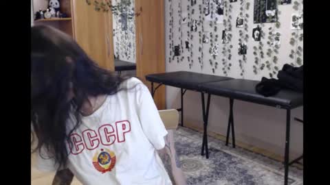 Snapshot of wavy_nights chatting on 29, 10, 2025 Mina online show from 29, 10, 2025