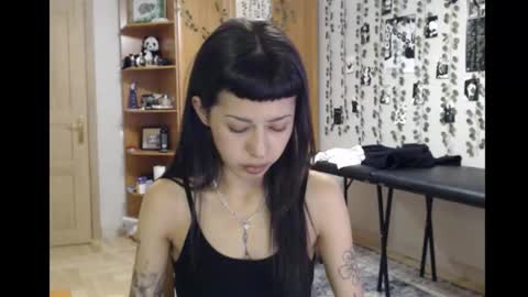 Snapshot of wavy_nights chatting on 30, 10, 2025 Mina online show from 30, 10, 2025