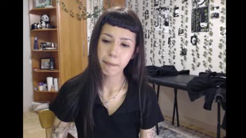 Snapshot of wavy_nights chatting on 30, 10, 2025 Mina online show from 30, 10, 2025