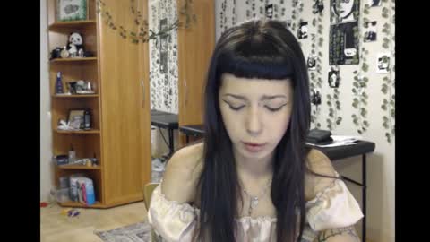 Snapshot of wavy_nights chatting on 4, 11, 2025 Mina online show from 4, 11, 2025