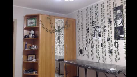 Snapshot of wavy_nights chatting on 8, 11, 2025 Mina online show from 8, 11, 2025