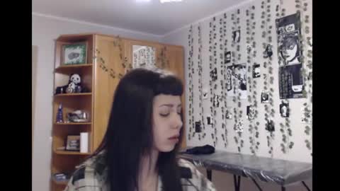 Snapshot of wavy_nights chatting on 12, 11, 2025 Mina online show from 12, 11, 2025