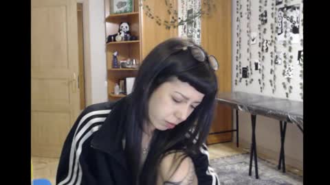 Snapshot of wavy_nights chatting on 16, 11, 2025 Mina online show from 16, 11, 2025