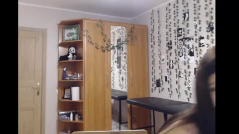 Snapshot of wavy_nights chatting on 19, 11, 2025 Mina online show from 19, 11, 2025