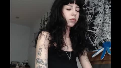 Snapshot of wavy_nights chatting on 10, 6, 2026 Mina online show from 10, 6, 2026