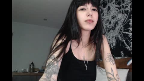 Snapshot of wavy_nights chatting on 17, 6, 2026 Mina online show from 17, 6, 2026