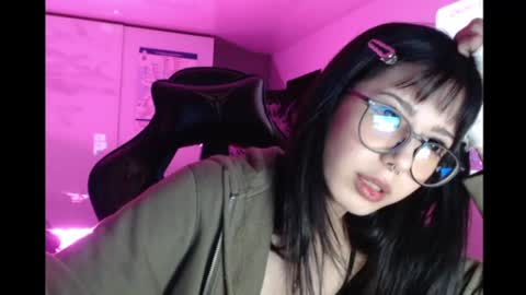 Snapshot of wavy_nights chatting on 23, 7, 2026 Mina online show from 23, 7, 2026