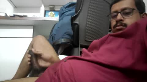 sexyguy online show from 1, 4, 2026