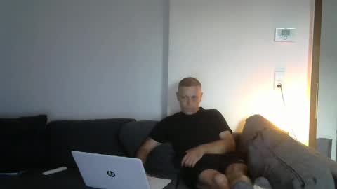 Snapshot of weberbenny chatting on 1, 7, 2026 weberbenny online show from 1, 7, 2026