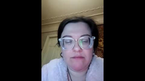 Snapshot of webgirl2 chatting on 1, 11, 2025 Marina online show from 1, 11, 2025