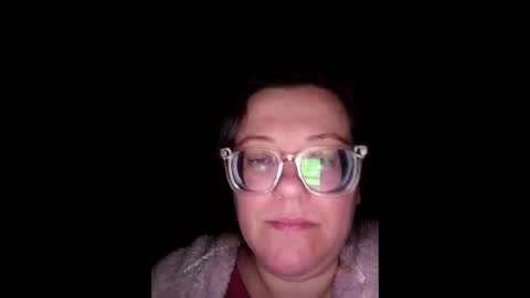 Snapshot of webgirl2 chatting on 14, 12, 2025 Marina online show from 14, 12, 2025