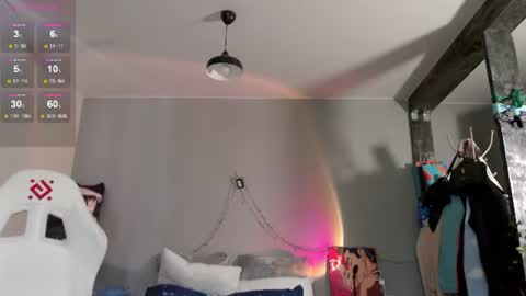 Snapshot of weed_princesss chatting on 26, 6, 2026 moon online show from 26, 6, 2026