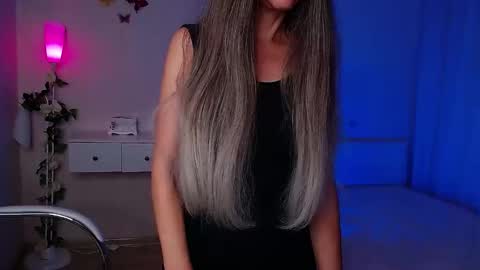 Snapshot of wendifoster chatting on 24, 10, 2025 Wendi Foster online show from 24, 10, 2025