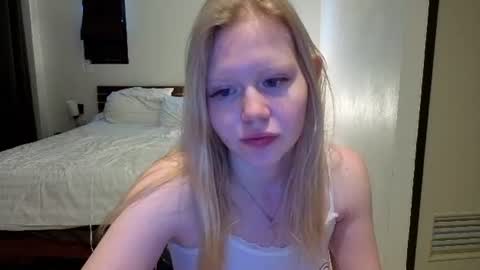Snapshot of wendy_228 chatting on 19, 6, 2026 Wendy online show from 19, 6, 2026