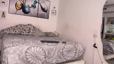 Wendy Alex online show from 12, 3, 2025