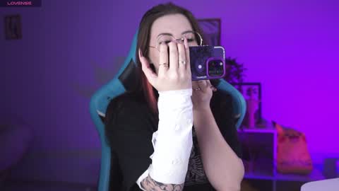 little girl who is always rightLisa online show from 25, 12, 2024