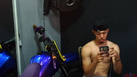 wesley_77 online show from 31, 3, 2026