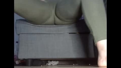 wet_pants2022 online show from 25, 2, 2025