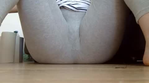 Snapshot of wet_pants2022 chatting on 15, 9, 2025 wet_pants2022 online show from 15, 9, 2025