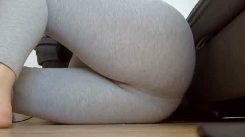 Snapshot of wet_pants2022 chatting on 18, 9, 2025 wet_pants2022 online show from 18, 9, 2025