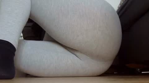 Snapshot of wet_pants2022 chatting on 27, 11, 2025 wet_pants2022 online show from 27, 11, 2025