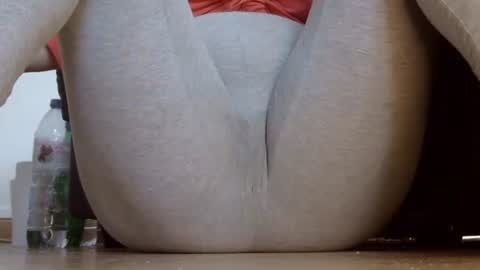 wet_pants2022 online show from 13, 1, 2026