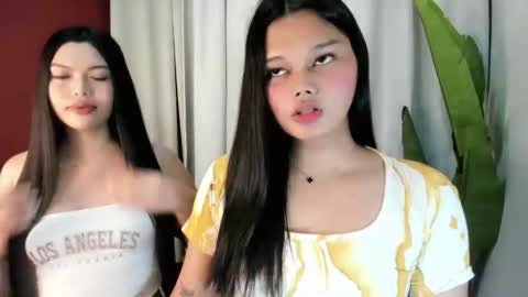 Snapshot of wet_velvet_xo chatting on 24, 2, 2026 wet_velvet_xo online show from 24, 2, 2026