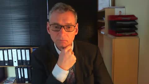 Snapshot of wetsuitedman chatting on 8, 3, 2025 Franz online show from 8, 3, 2025