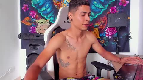 Snapshot of wexx_ chatting on 11, 12, 2024 wex online show from 11, 12, 2024