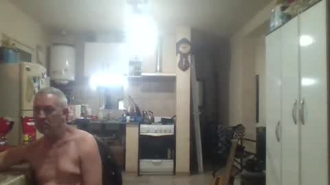 wg_colbert_noir online show from 22, 2, 2025