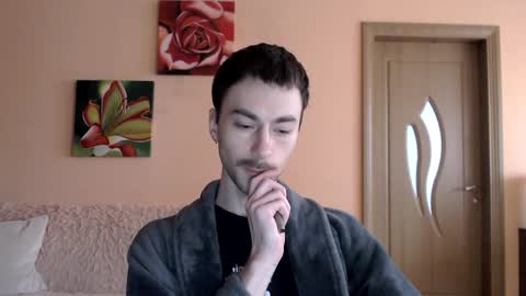 Tom online show from 11, 4, 2026