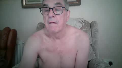 Snapshot of whitebriefs009 chatting on 20, 12, 2025 whitebriefs009 online show from 20, 12, 2025