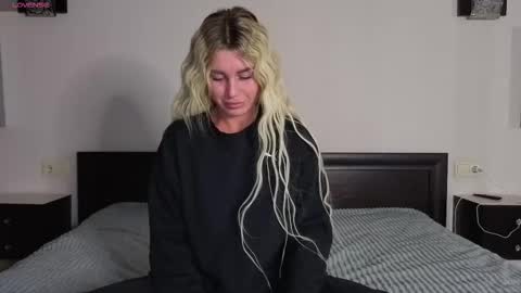 Snapshot of whiteflower_x0 chatting on 2, 2, 2026 ASK ME online show from 2, 2, 2026