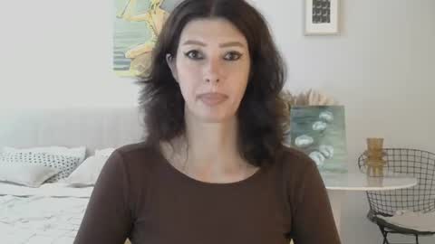 White Queen online show from 30, 6, 2026