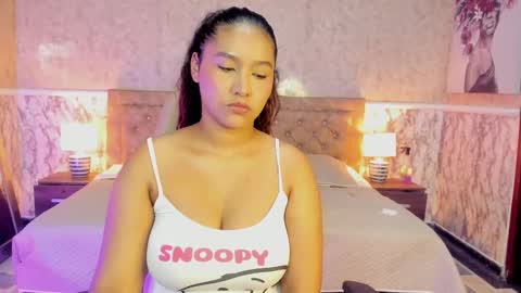 Whitney  online show from 21, 11, 2025