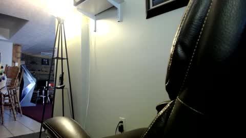 Snapshot of whofcares2 chatting on 1, 10, 2025 whofcares2 online show from 1, 10, 2025