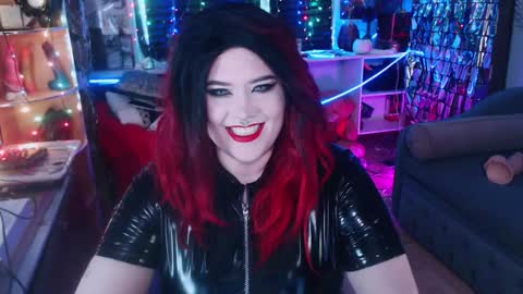 Laura  online show from 19, 1, 2025